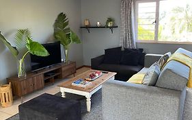 The Palms 3 Bedroom Loft Apartment In Leafy Suburb